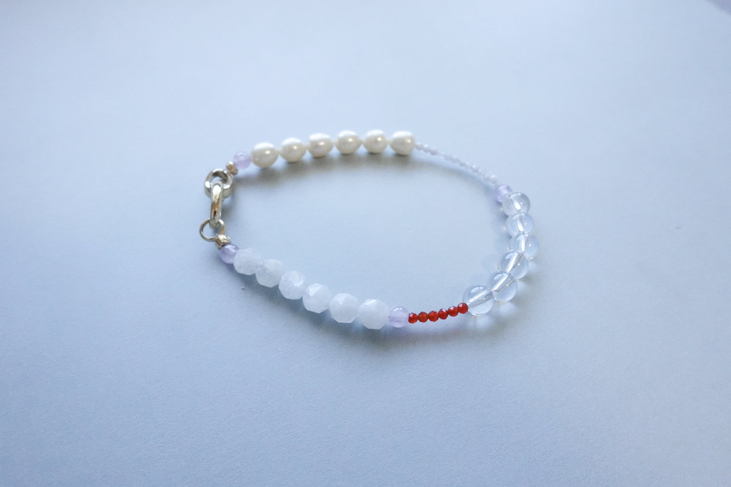 クリスタルブレスレット